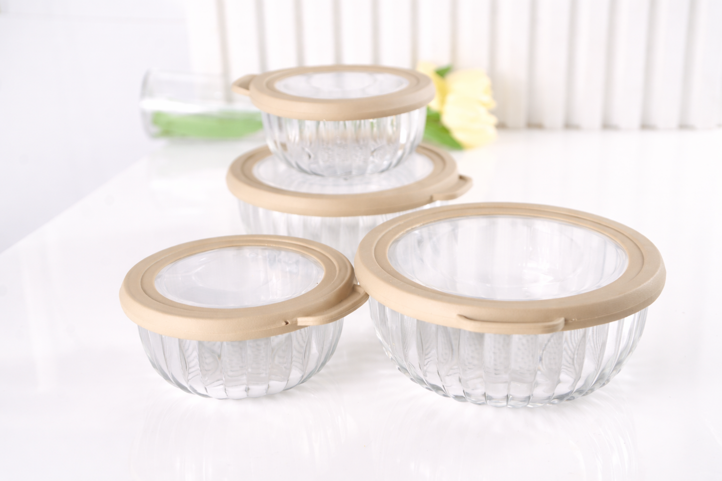 CrystalSeal Glass Storage Bowls – Set of 4 (2 bowls of 350 ml & 2 bowls of 650 ml), Microwave Safe Bowls with Silicone Unbreakable Lid
