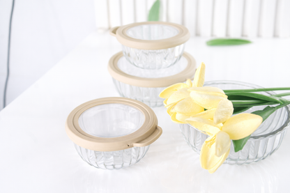 CrystalSeal Glass Storage Bowls – Set of 4 (2 bowls of 350 ml & 2 bowls of 650 ml), Microwave Safe Bowls with Silicone Unbreakable Lid