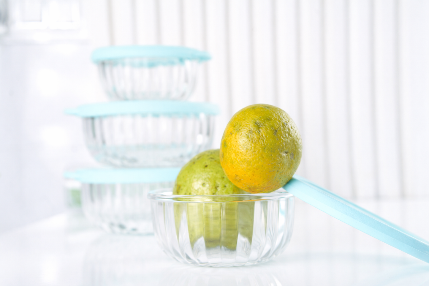 CrystalSeal Glass Storage Bowls – Set of 4 (2 bowls of 350 ml & 2 bowls of 650 ml), Microwave Safe Bowls with Silicone Unbreakable Lid